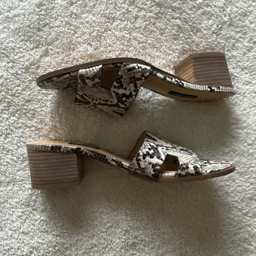 Block Sandals - Picture 2 of 2